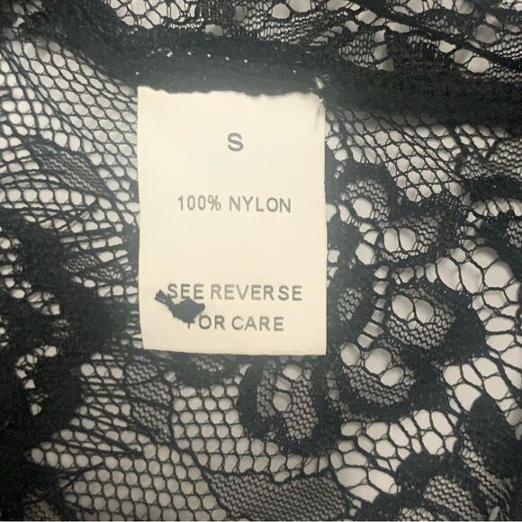 NATURALLY 99 mock neck lace blouse - Picture 4 of 5